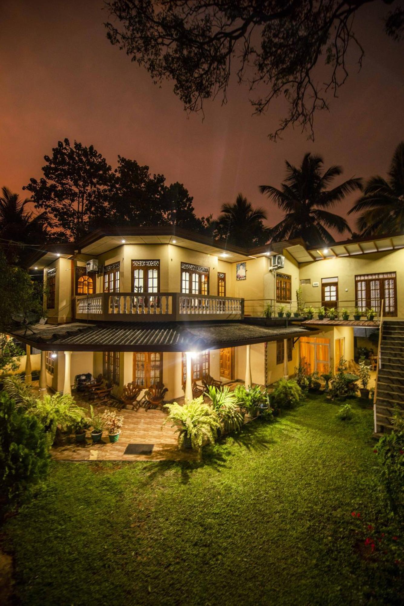Отель Wildlife Safari House Удавалаве Экстерьер фото