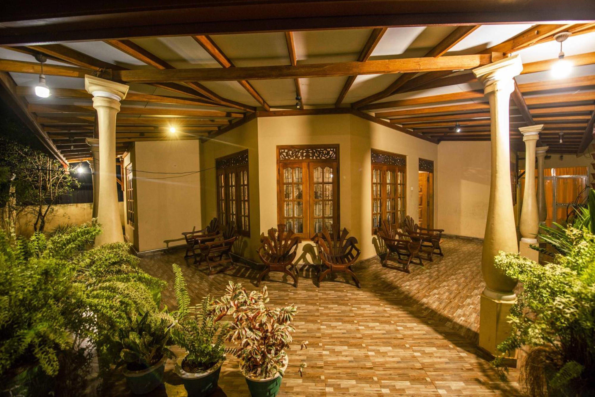 Отель Wildlife Safari House Удавалаве Экстерьер фото